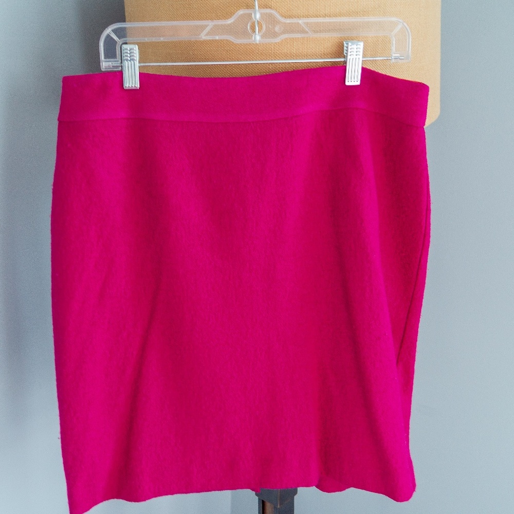Barbie Pink Wool Mini | Banana Republic